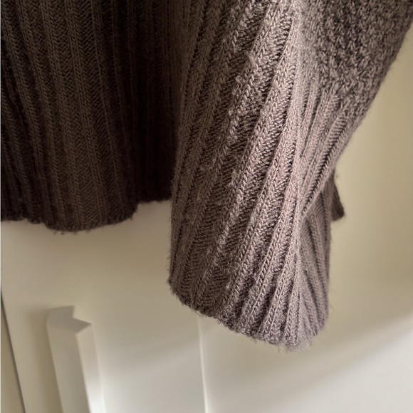 American Eagle Cardigan, OS - Picture 5 of 5